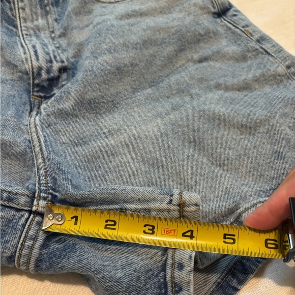 Zara Light Wash High Waisted Dad Shorts Size 8 - Picture 3 of 5